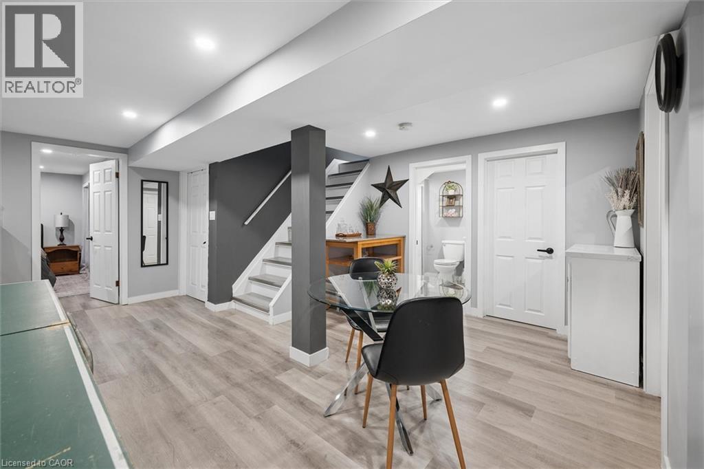 22 Brookside Crescent, Kitchener, ON