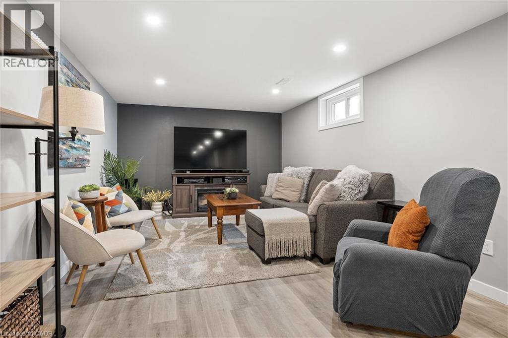 22 Brookside Crescent, Kitchener, ON