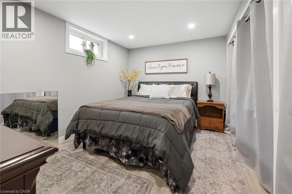 22 Brookside Crescent, Kitchener, ON