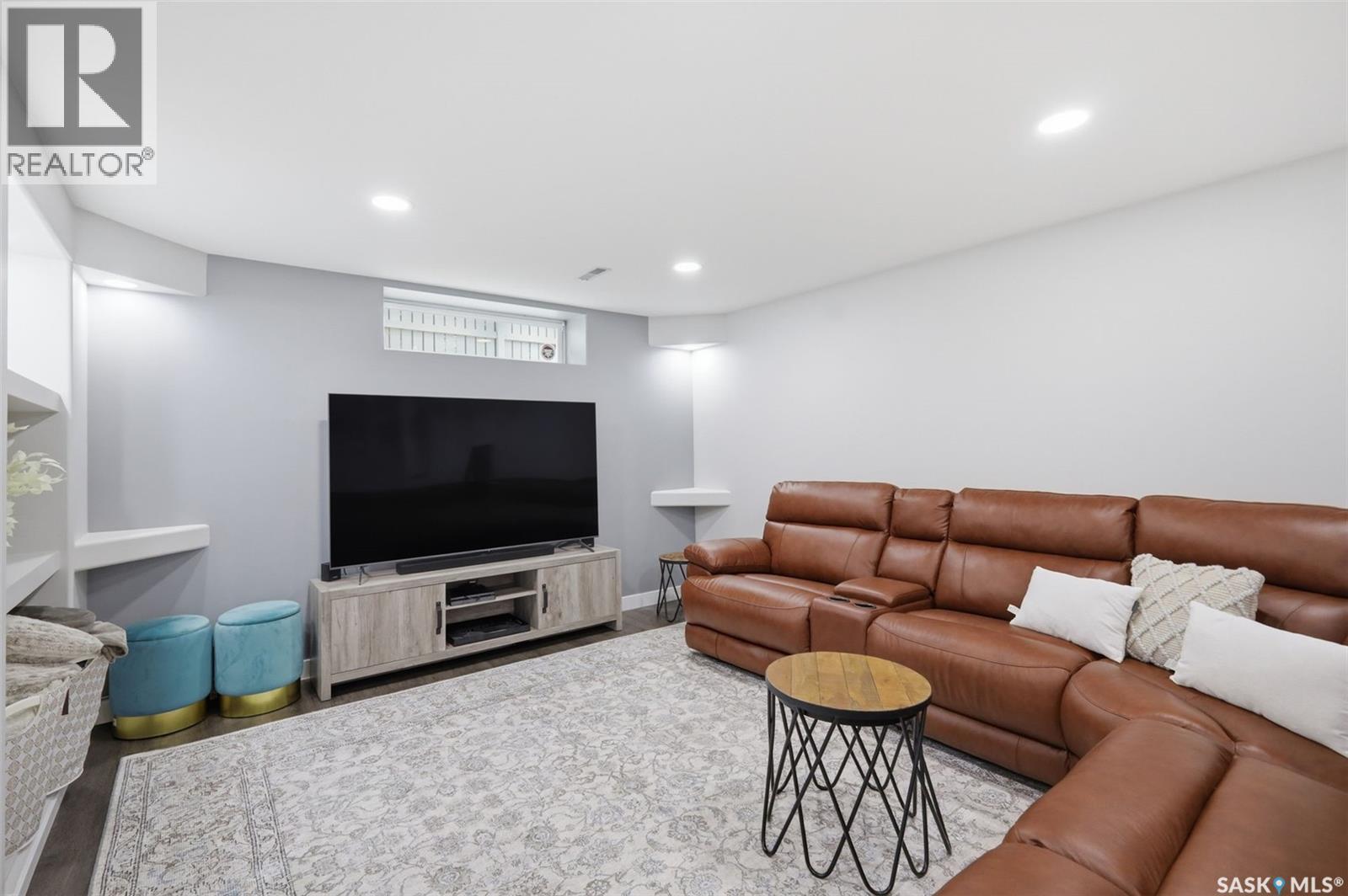 106 Mendel Crescent, Saskatoon, SK