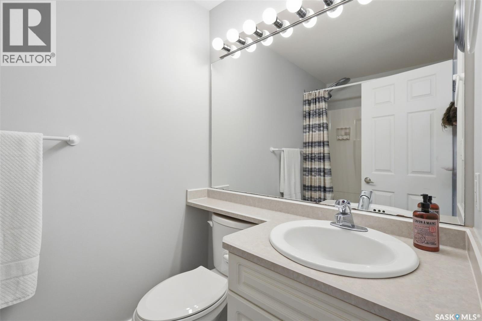106 Mendel Crescent, Saskatoon, SK