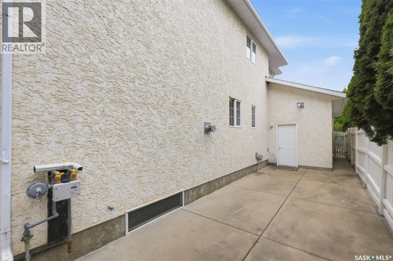 106 Mendel Crescent, Saskatoon, SK