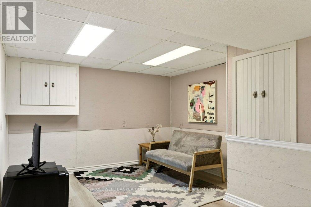 66 Edgemont Street S, Hamilton, ON