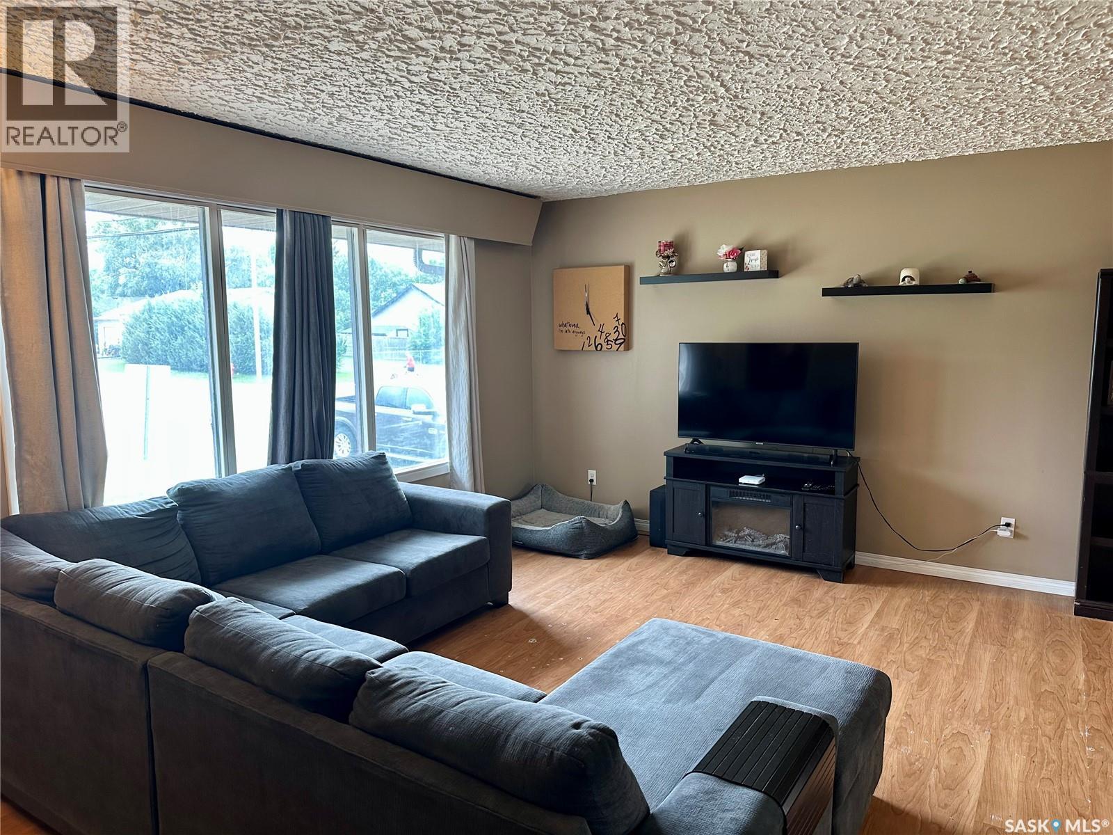 100 1St Street E, Warman, SK