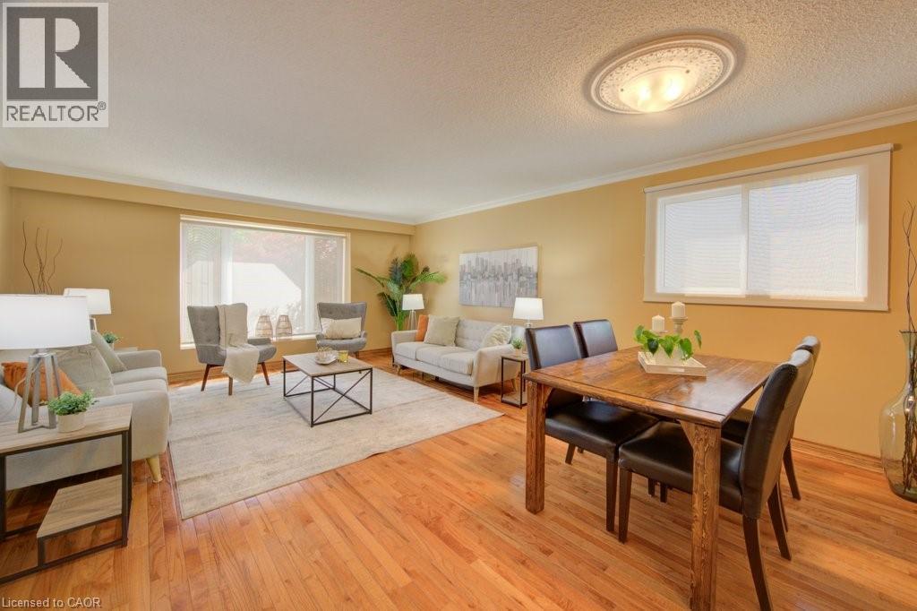 16 Sugar Maple Place, Kitchener, ON
