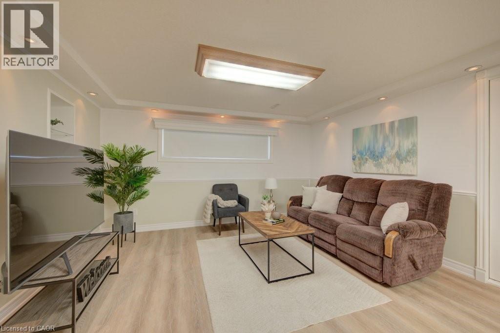 16 Sugar Maple Place, Kitchener, ON