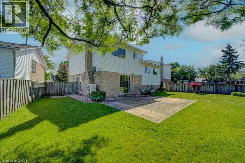 16 Sugar Maple Place, Kitchener, ON