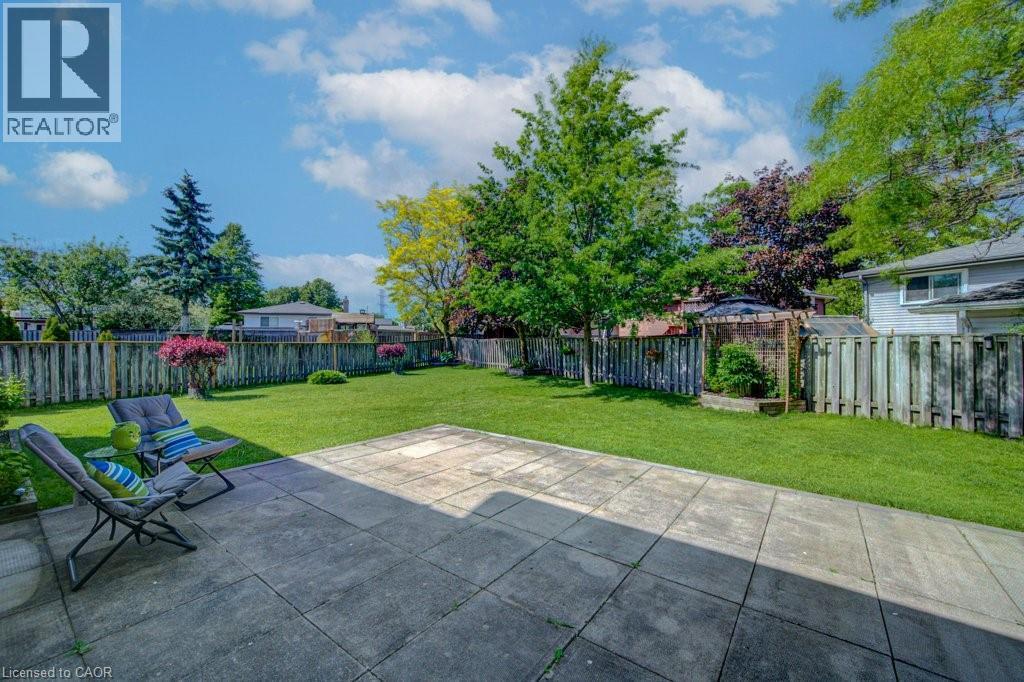 16 Sugar Maple Place, Kitchener, ON