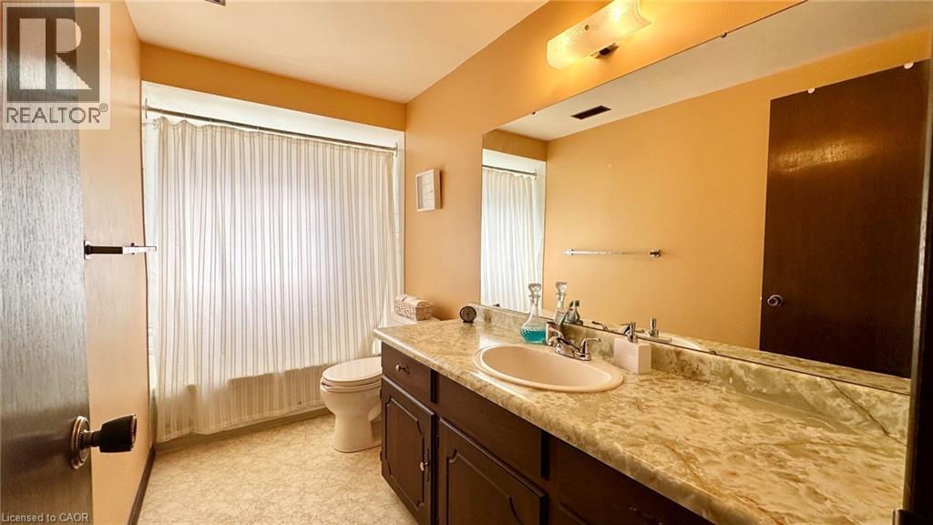 basement 4-piece bathroom - 63 Lee Avenue, Simcoe, ON