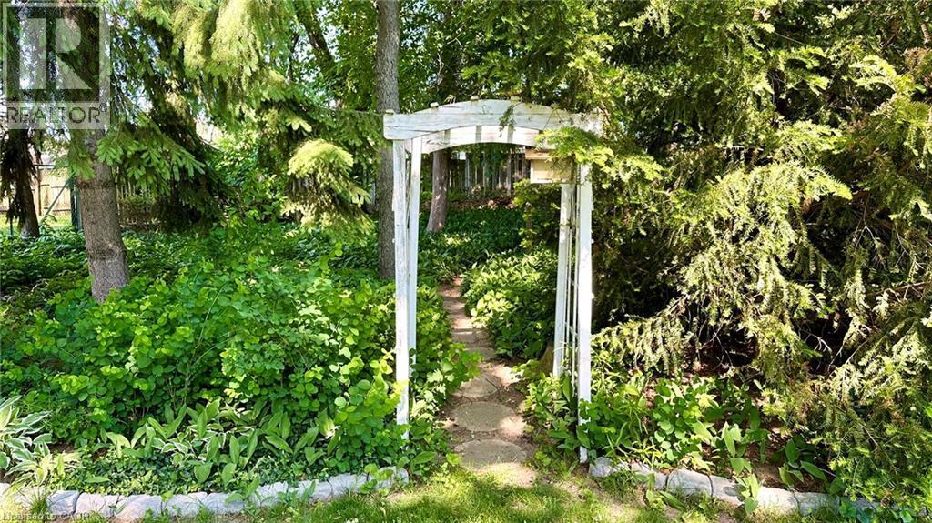 63 Lee Avenue, Simcoe, ON