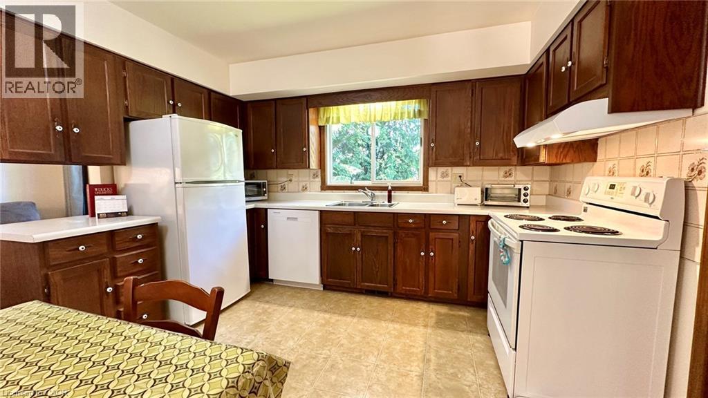 63 Lee Avenue, Simcoe, ON
