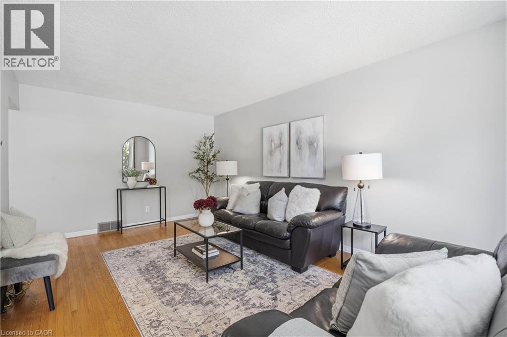 613 Dogwood Lane, Waterloo, ON