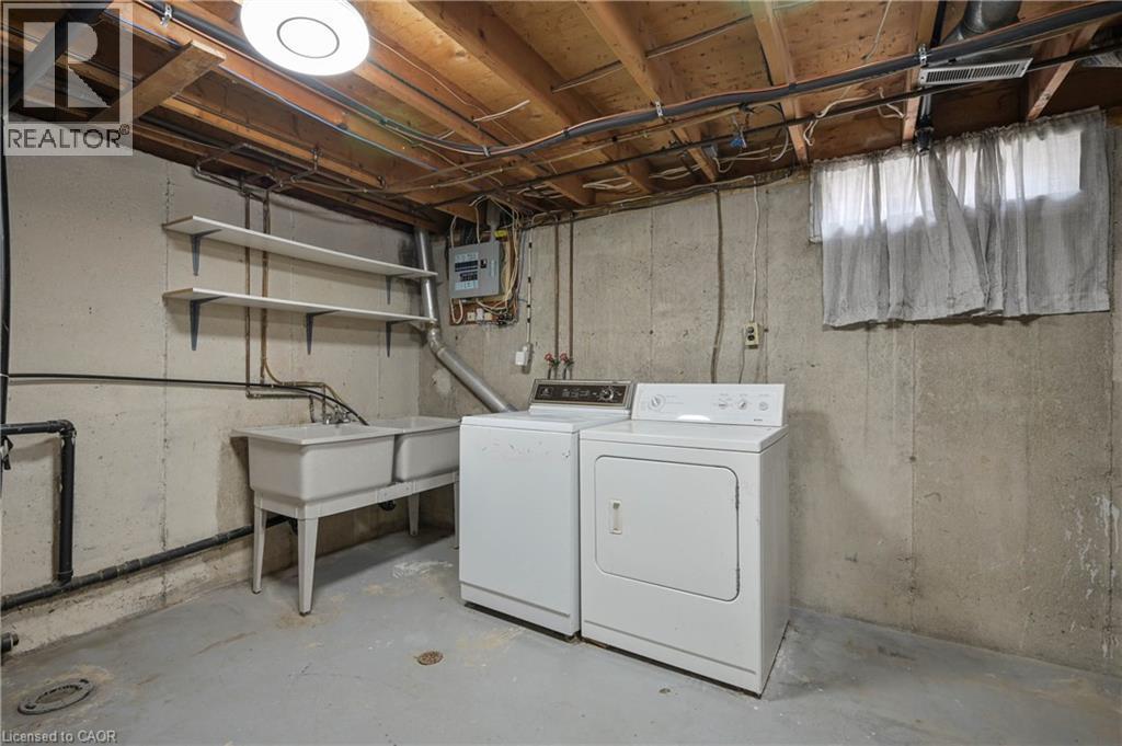 613 Dogwood Lane, Waterloo, ON