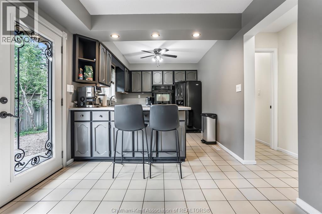 74 University Drive, Chatham, ON