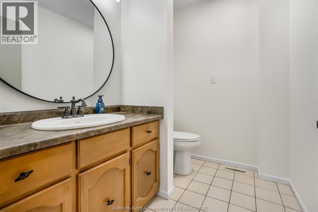 74 University Drive, Chatham, ON