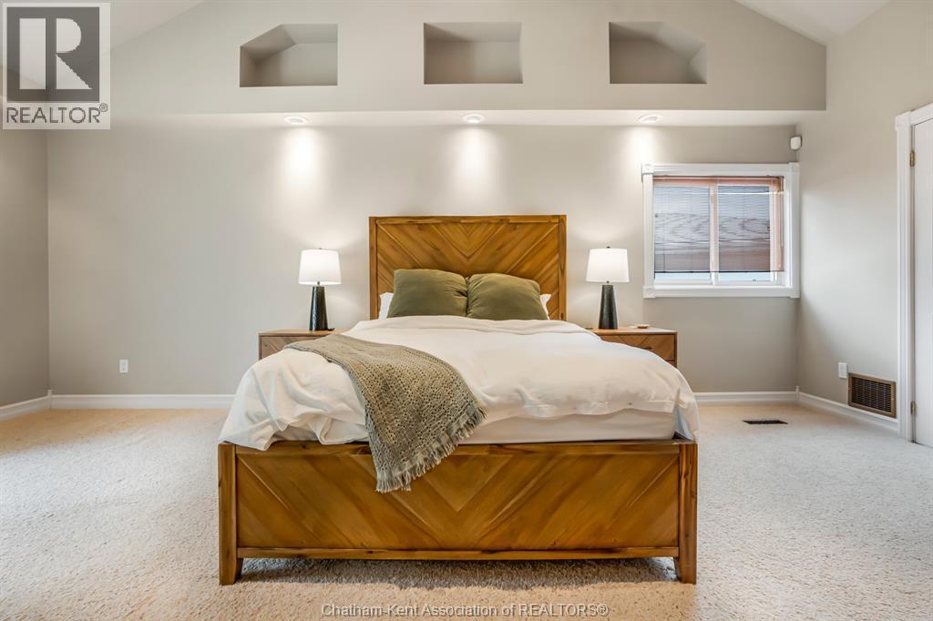 74 University Drive, Chatham, ON