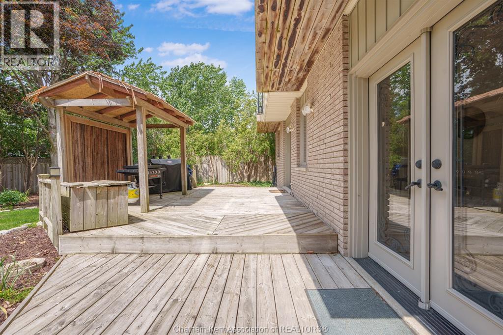 74 University Drive, Chatham, ON