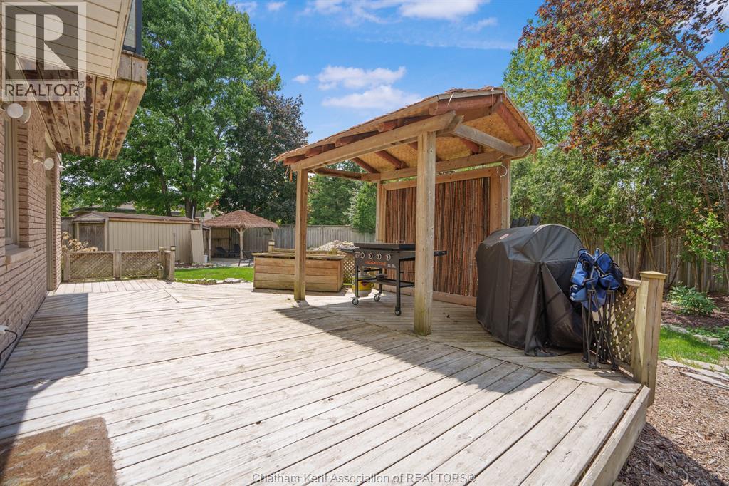 74 University Drive, Chatham, ON
