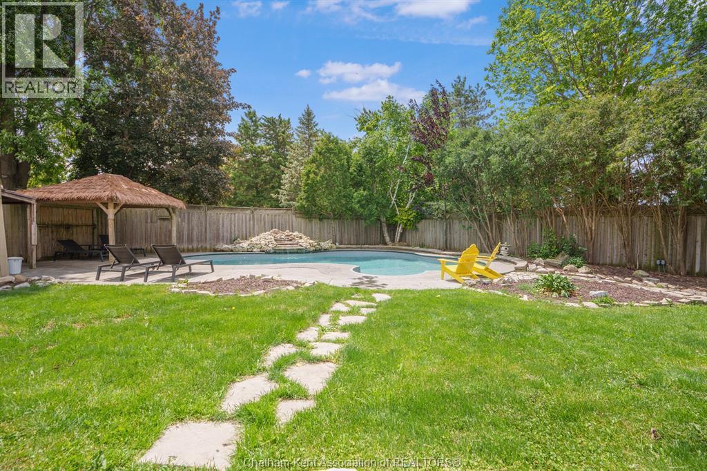 74 University Drive, Chatham, ON