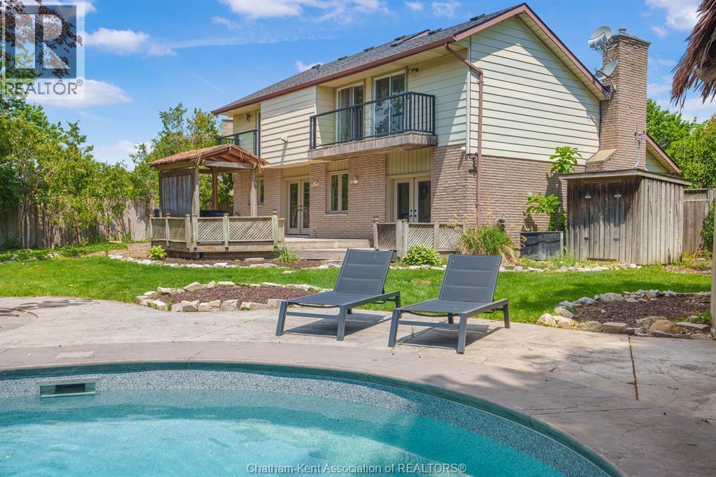 74 University Drive, Chatham, ON