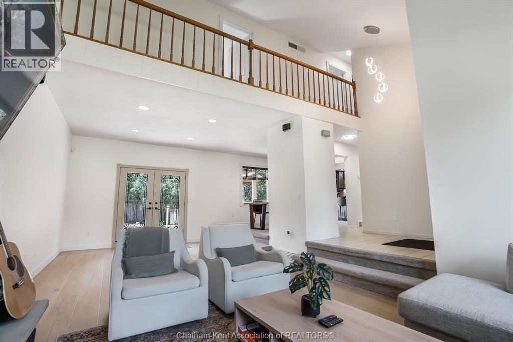 74 University Drive, Chatham, ON