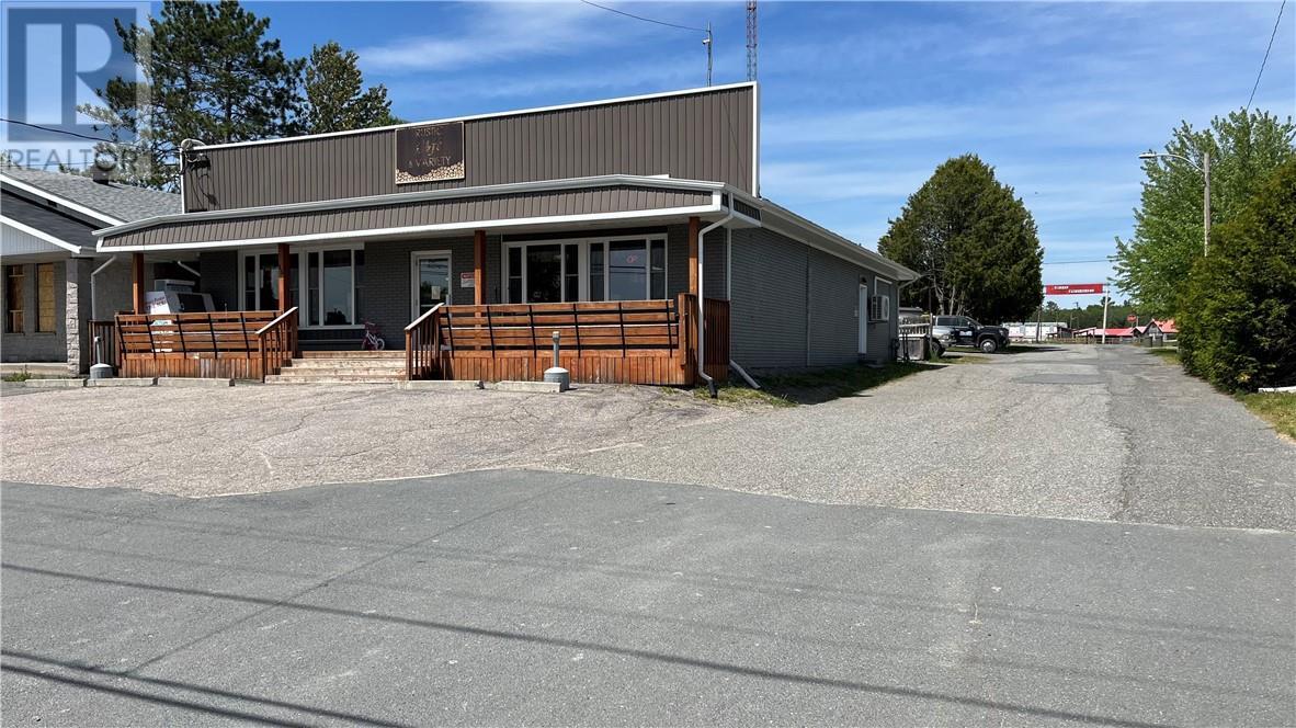 15 Rutland, Warren, ON