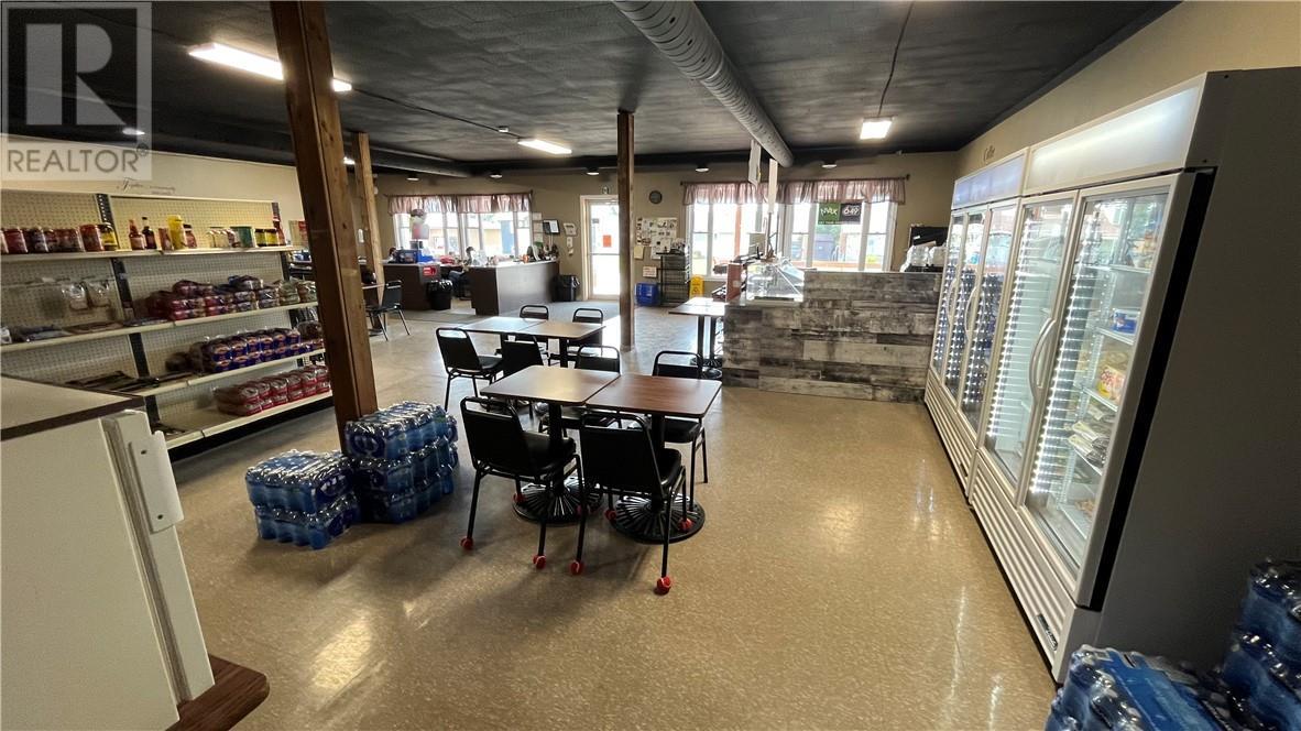 15 Rutland, Warren, ON