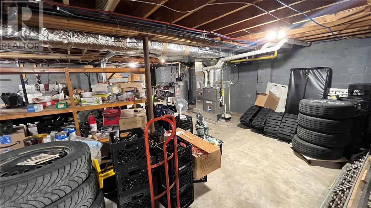 15 Rutland, Warren, ON