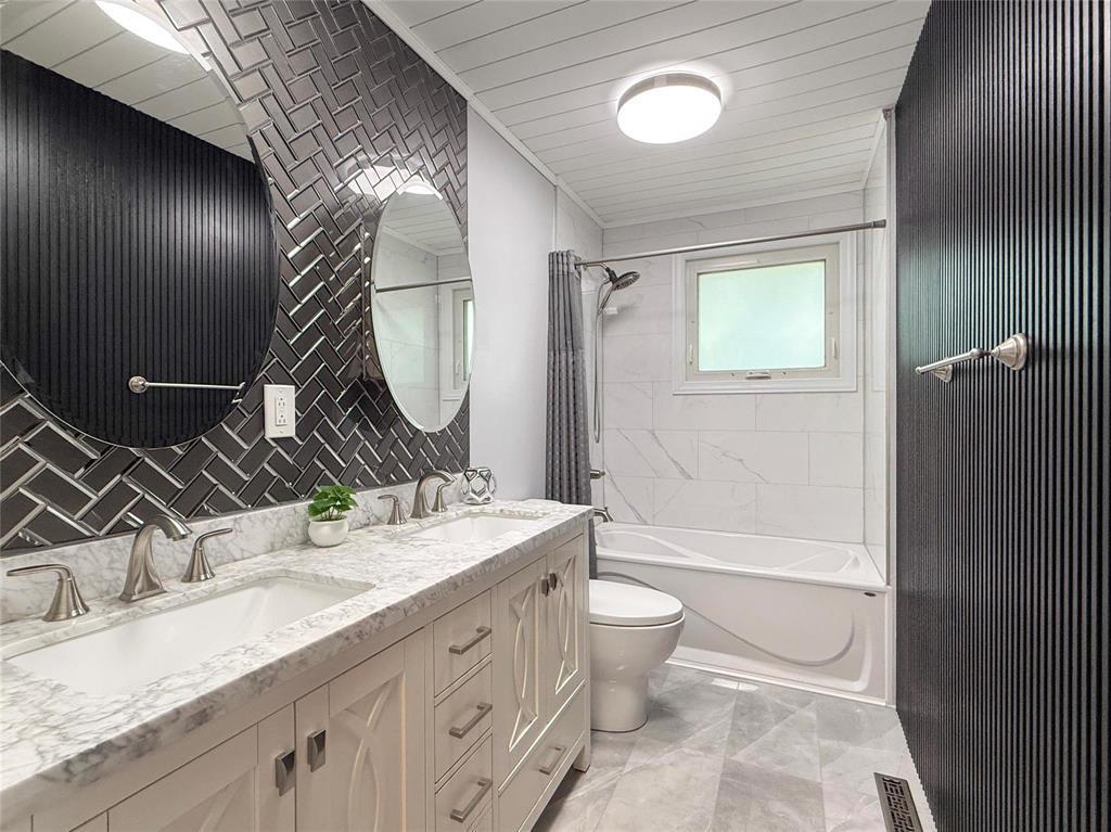 130 Madison Crescent, Brandon, MB