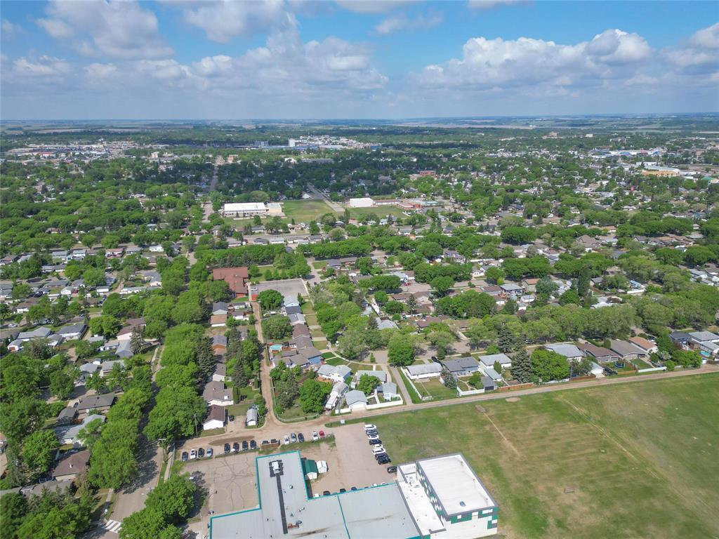 130 Madison Crescent, Brandon, MB