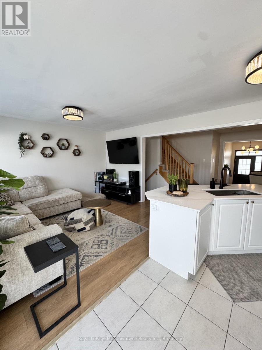 178 West Oak Trail, Kitchener, ON