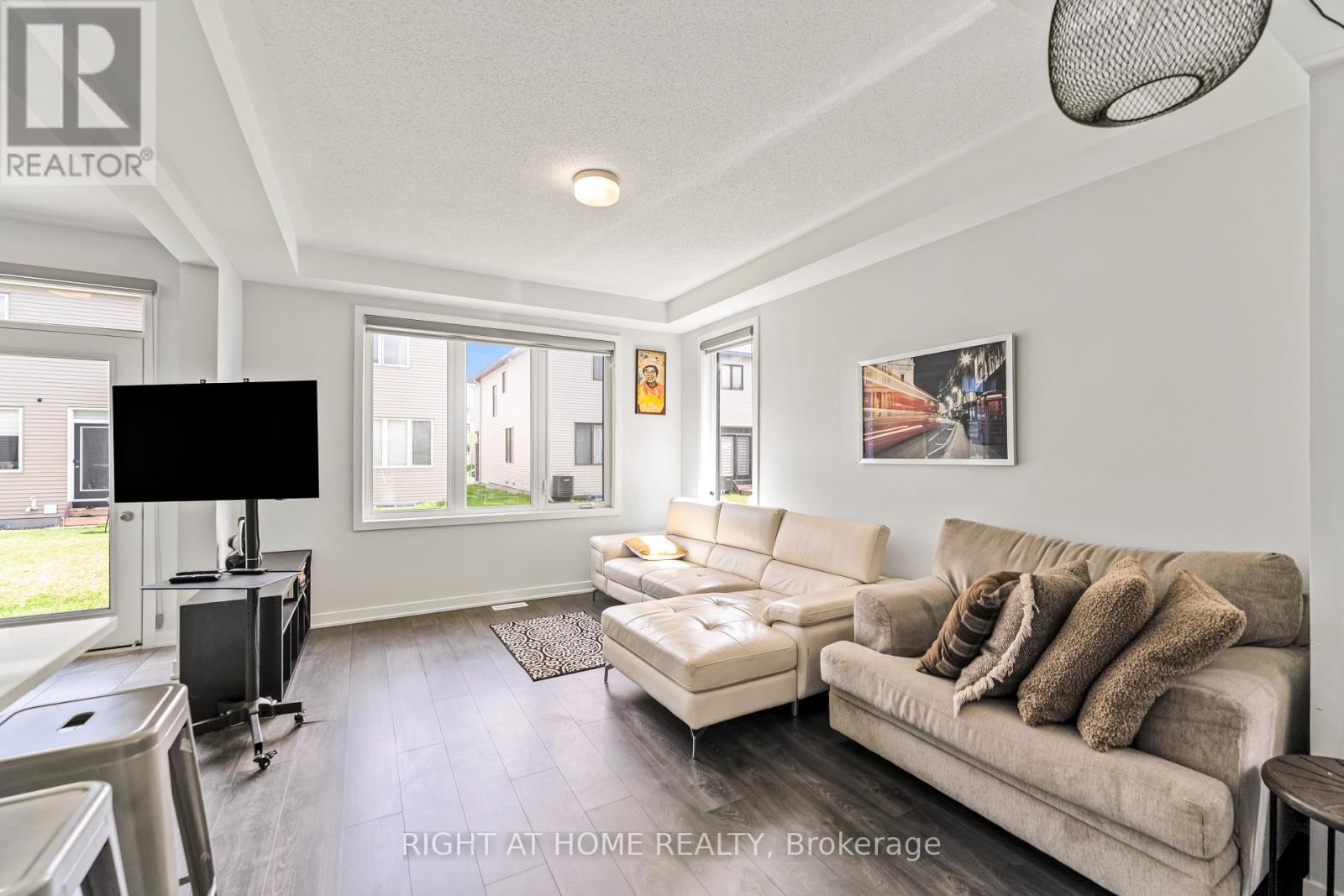 221 Billrian Crescent, Ottawa, ON