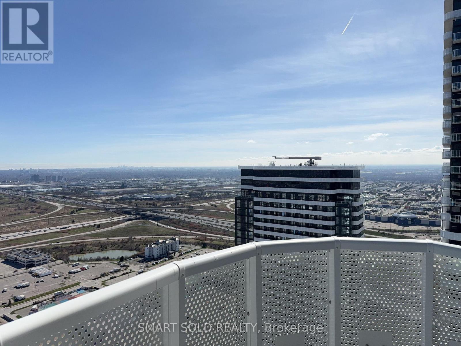 5611 - 8 Interchange Way, Vaughan, ON