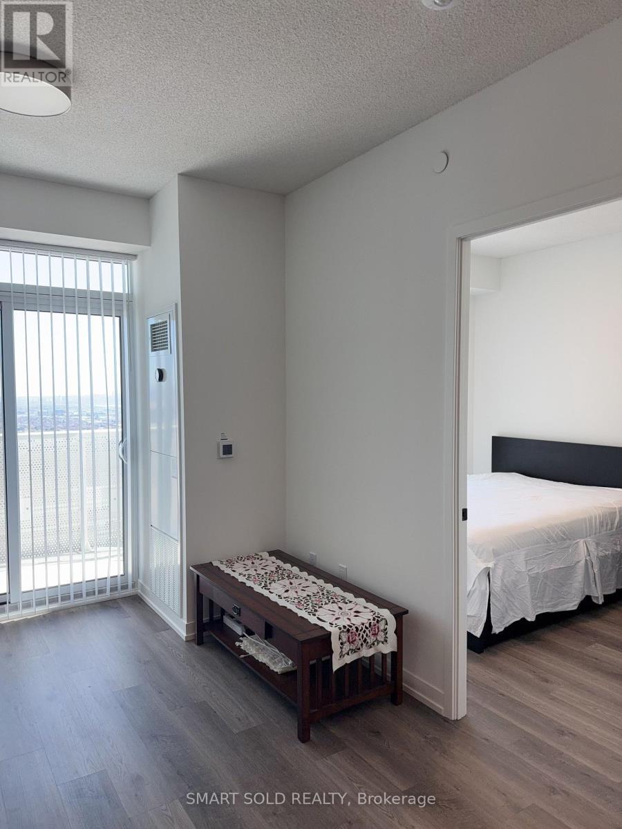 5611 - 8 Interchange Way, Vaughan, ON
