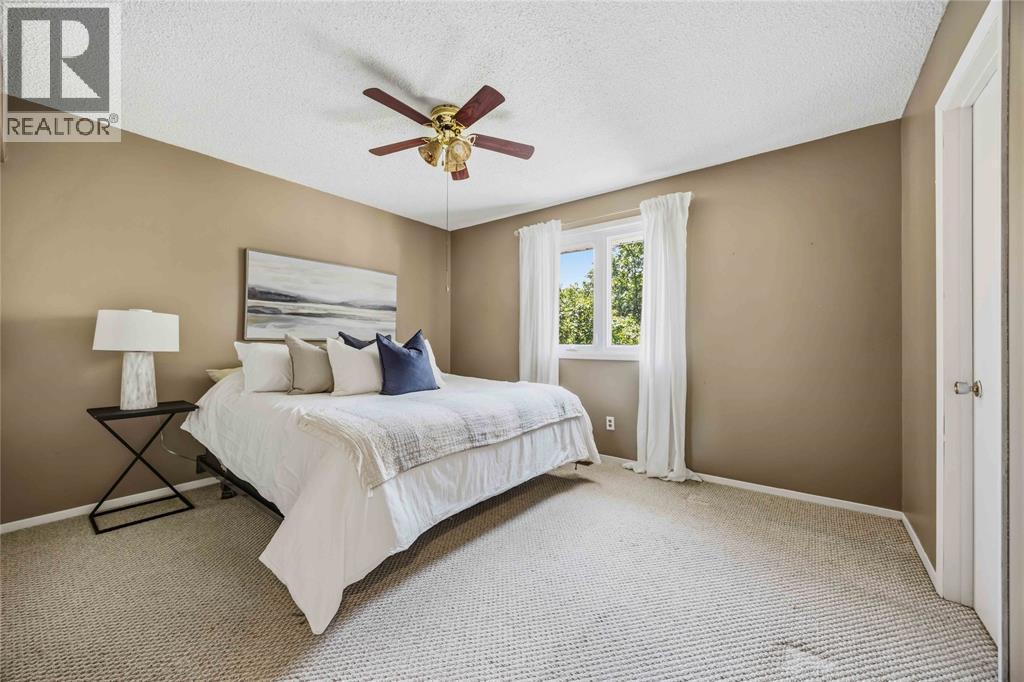 315 Willow Crescent, St Clair, ON