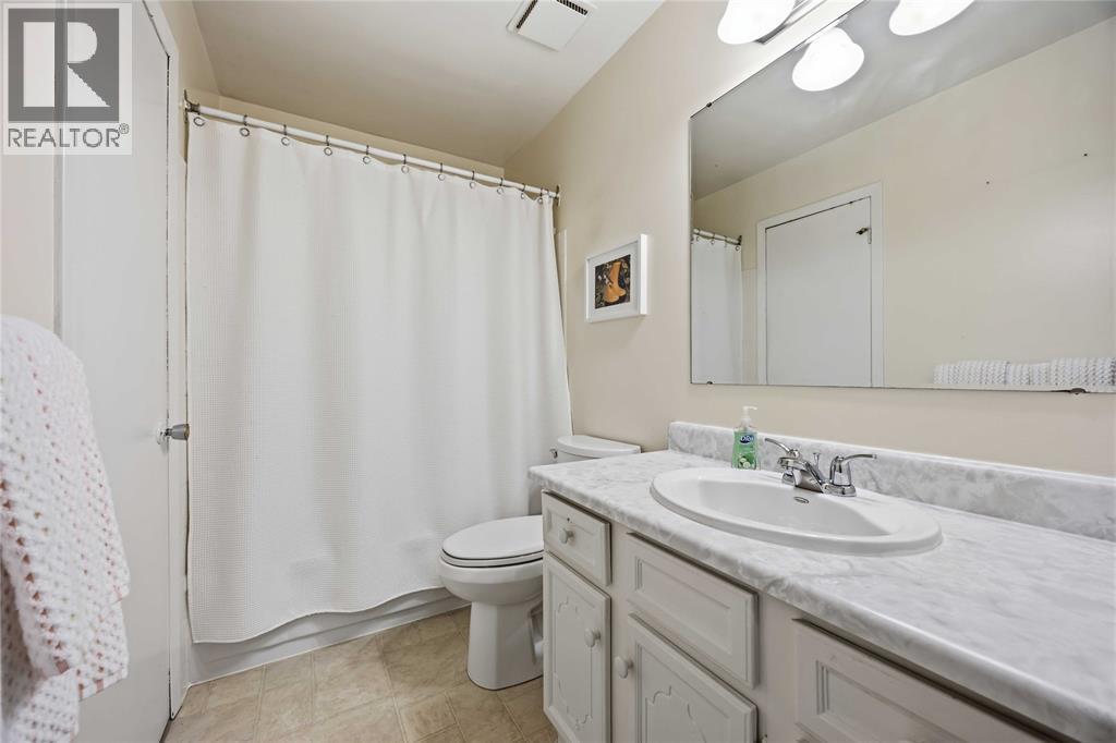 315 Willow Crescent, St Clair, ON