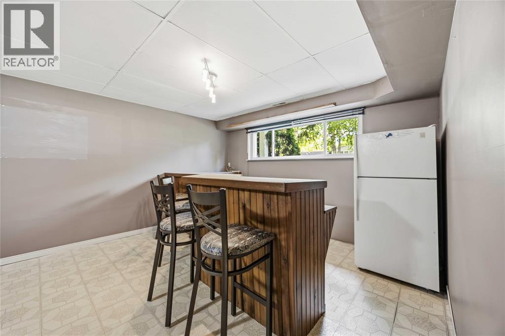 315 Willow Crescent, St Clair, ON