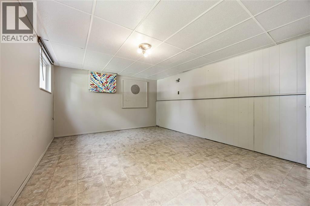 315 Willow Crescent, St Clair, ON