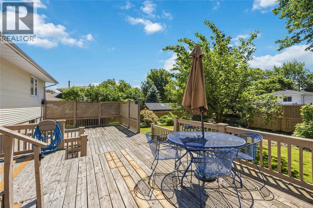 315 Willow Crescent, St Clair, ON