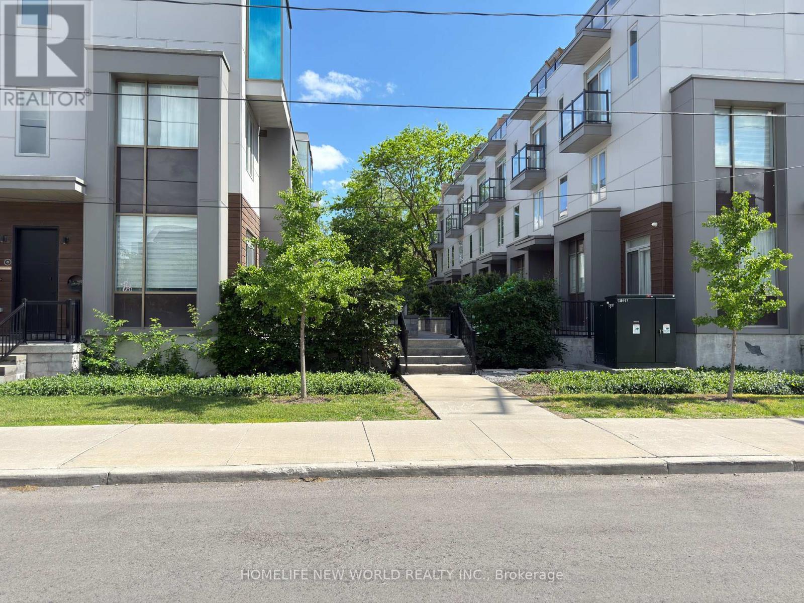 2 - 25 Dervock Crescent, Toronto, ON