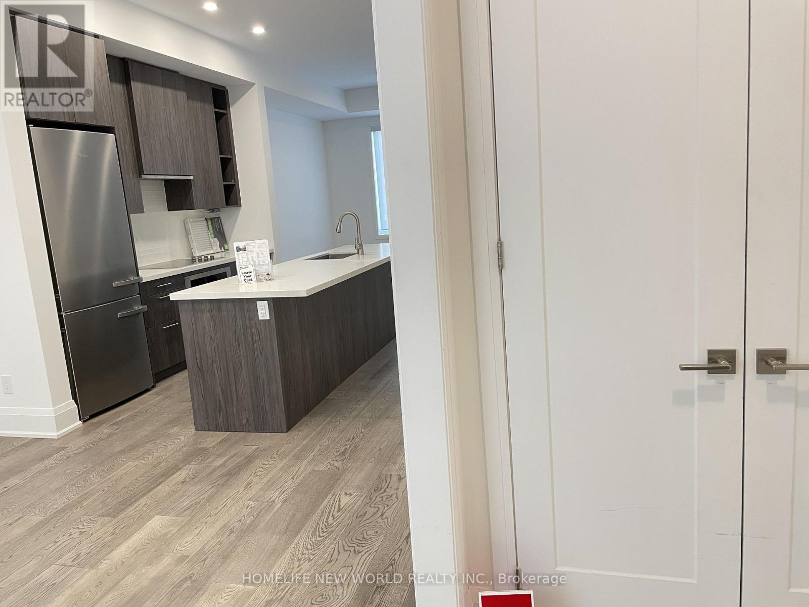 2 - 25 Dervock Crescent, Toronto, ON