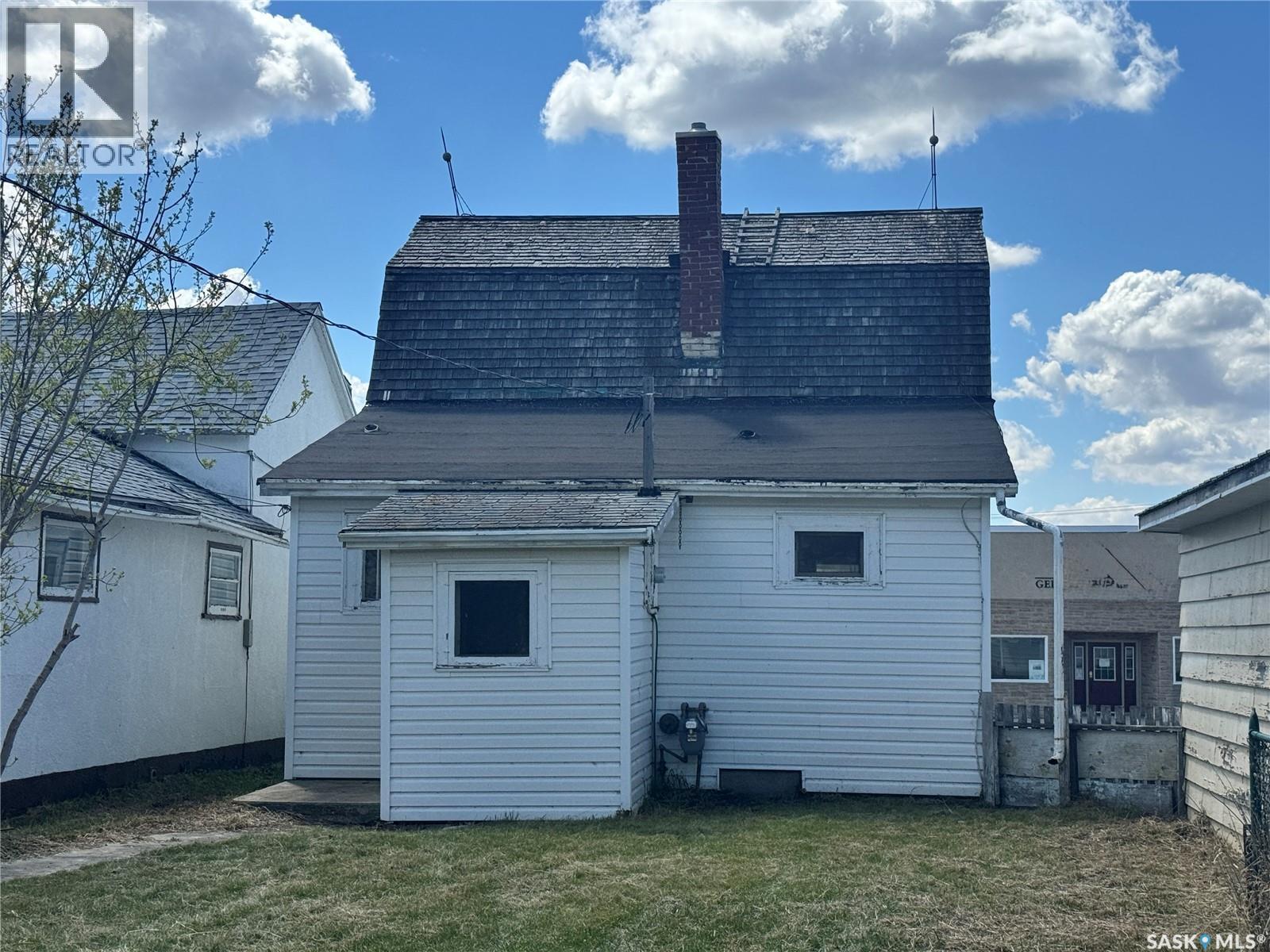 117 2Nd Avenue E, Biggar, SK