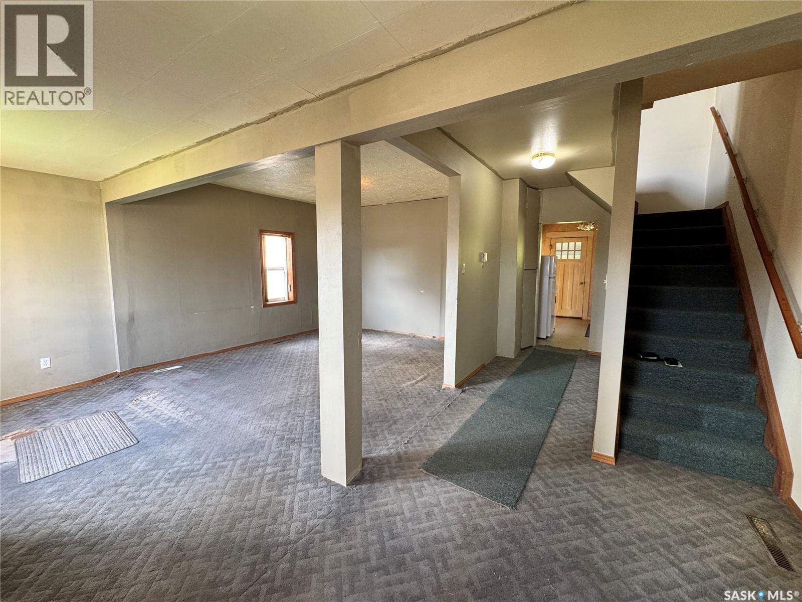 117 2Nd Avenue E, Biggar, SK