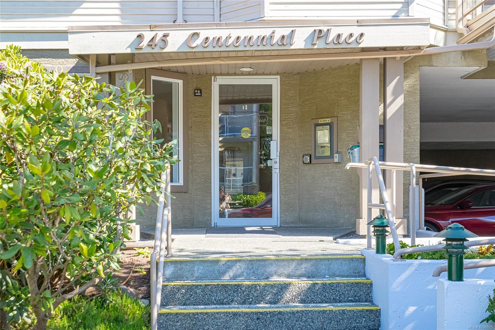 #305-245 First St, Duncan, BC