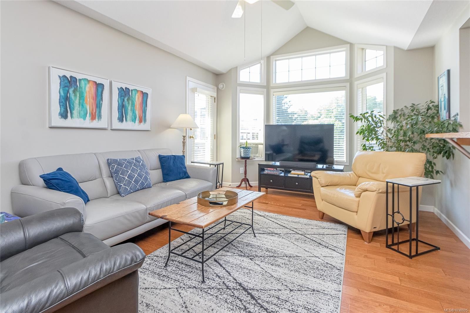 #305-245 First St, Duncan, BC