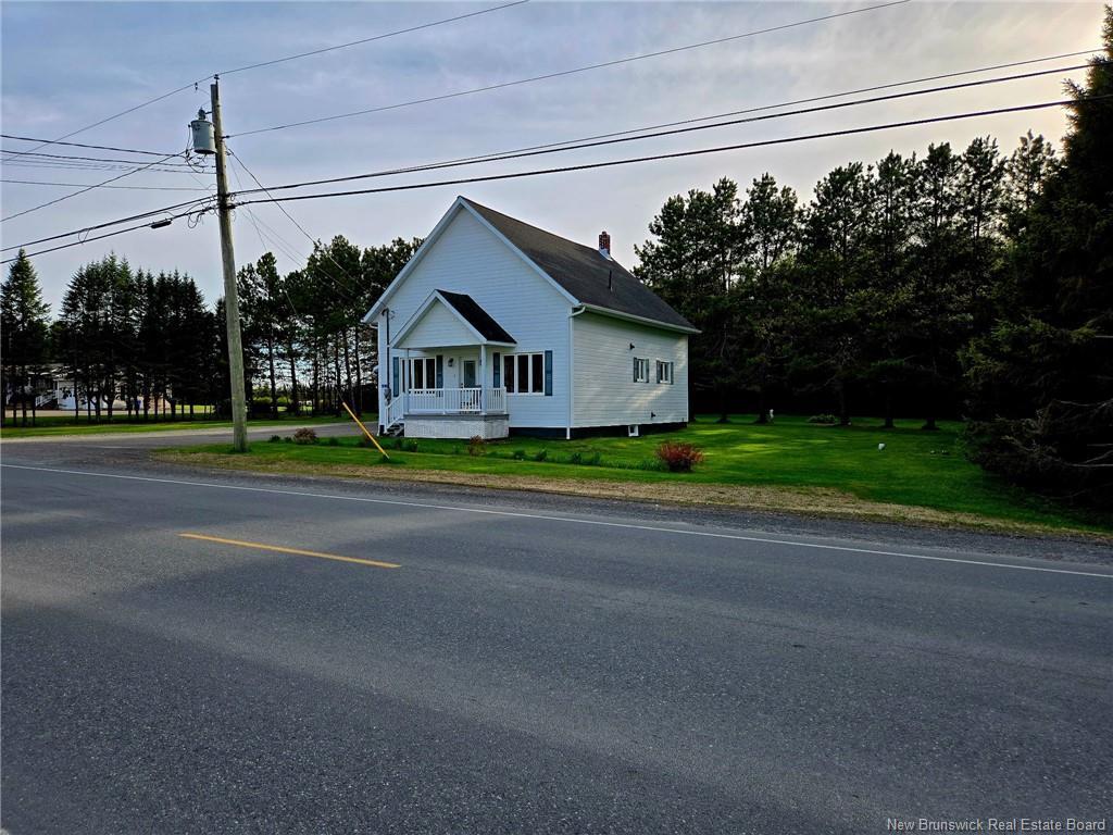 5870 Route 17, Saint-Quentin, NB