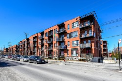 214-2335 Av. Bennett Montréal (Mercier/Hochelaga-Maisonneuve), QC H1V 2T6