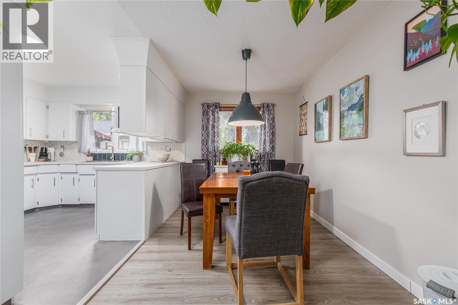 1301 Queen Crescent, Moose Jaw, SK