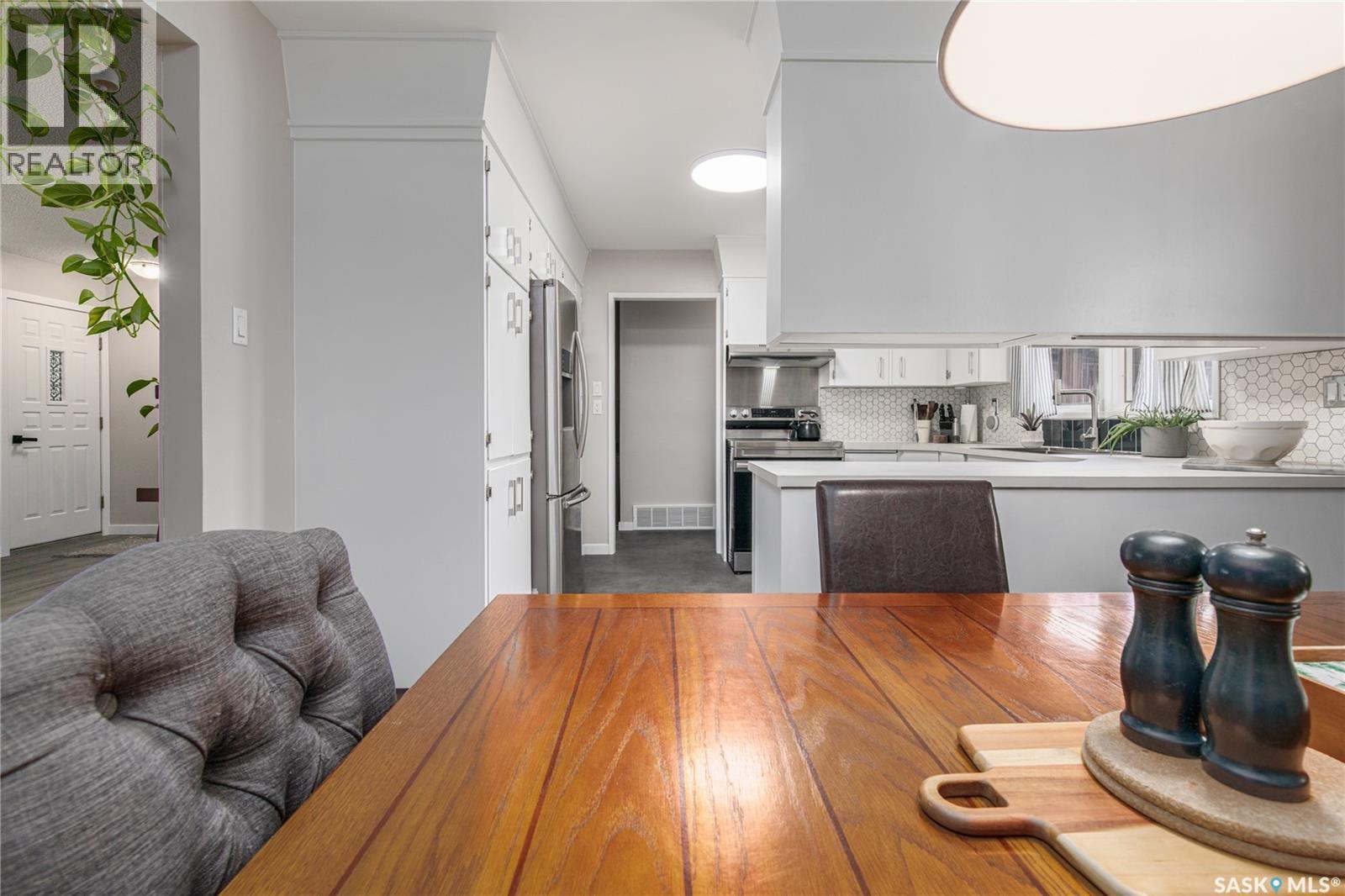 1301 Queen Crescent, Moose Jaw, SK
