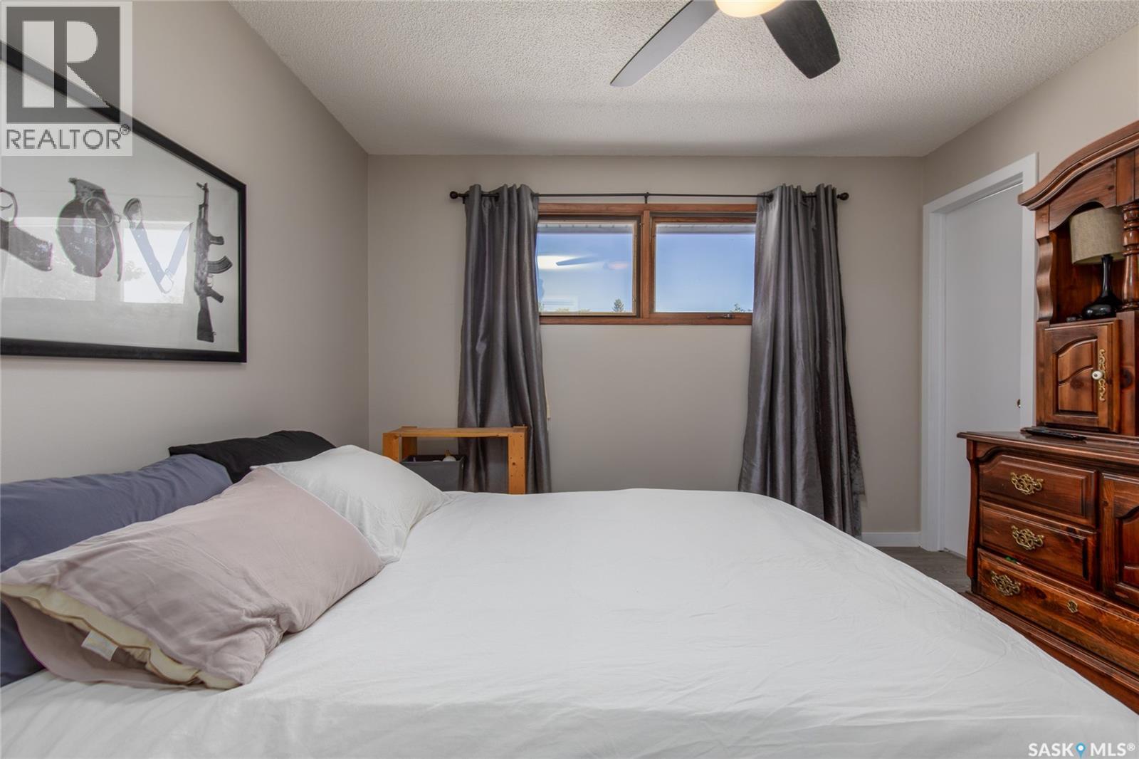 1301 Queen Crescent, Moose Jaw, SK